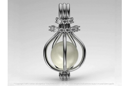 Roxelane Pendant with Akoya Pearl